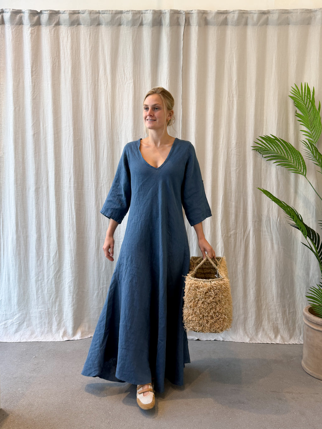 Corniglia linen dress